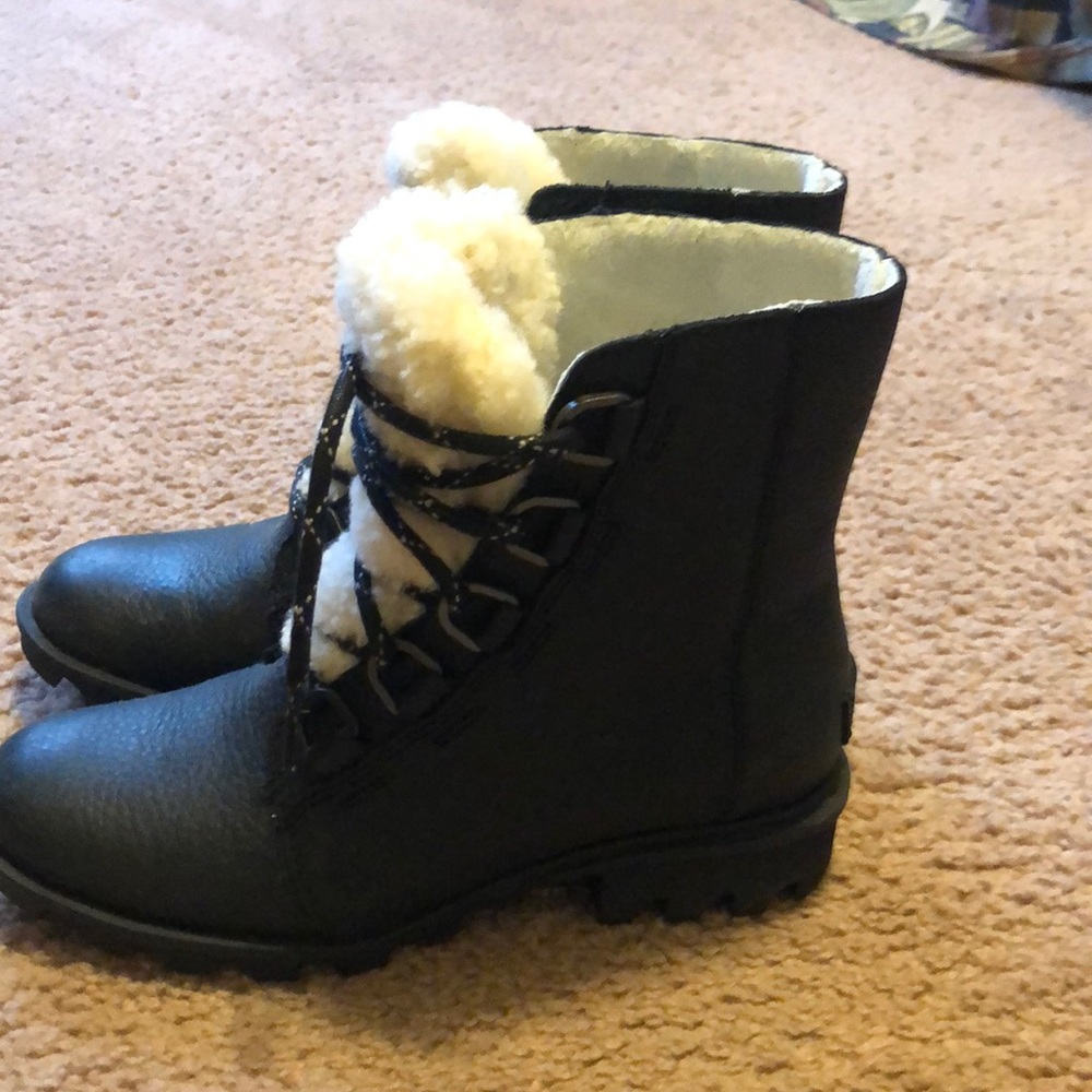 Sorel Boots - Picture 2 of 5